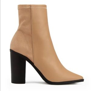 MissLola ‘Triumph’ Booties